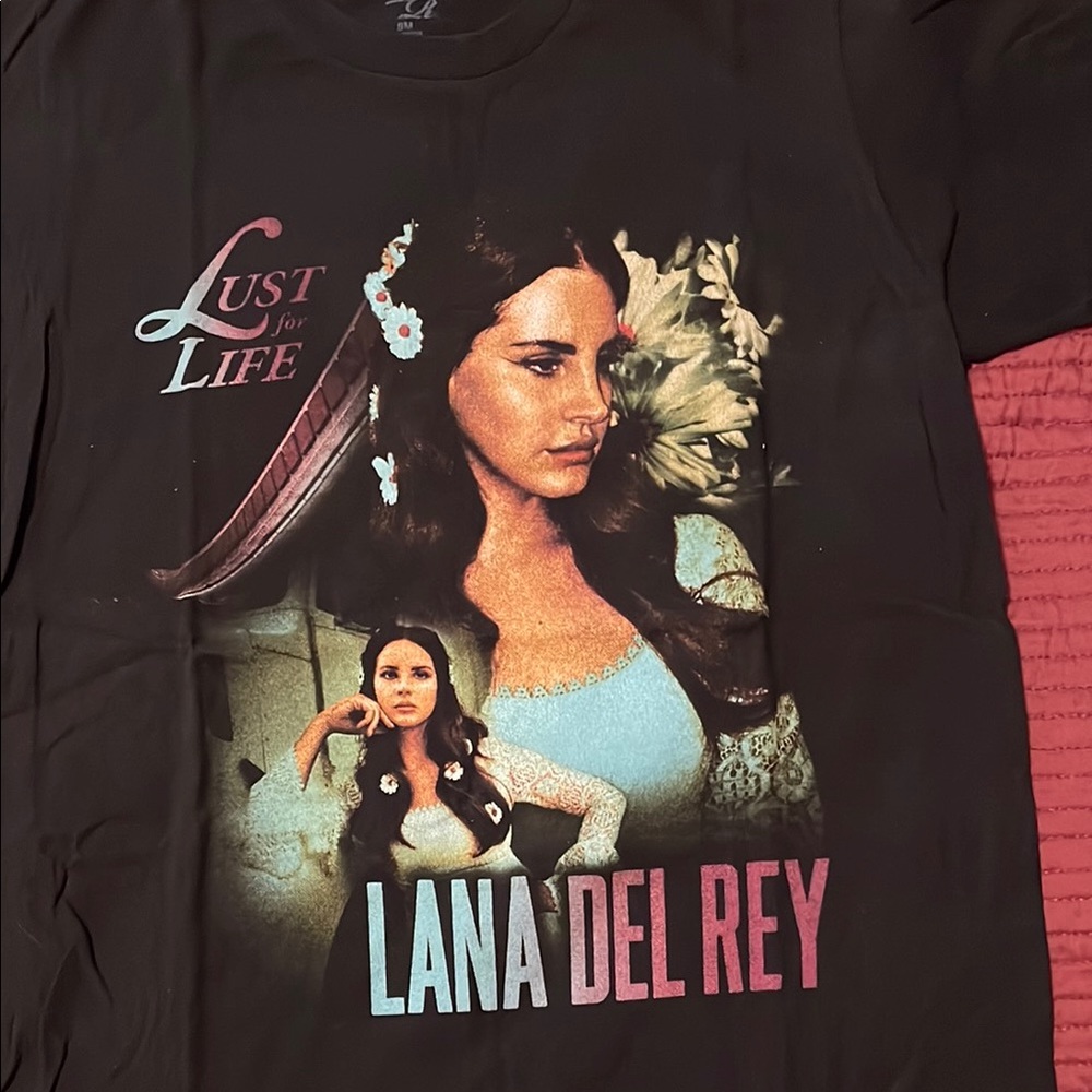 Black Graphic Tee - Lana Del Rey